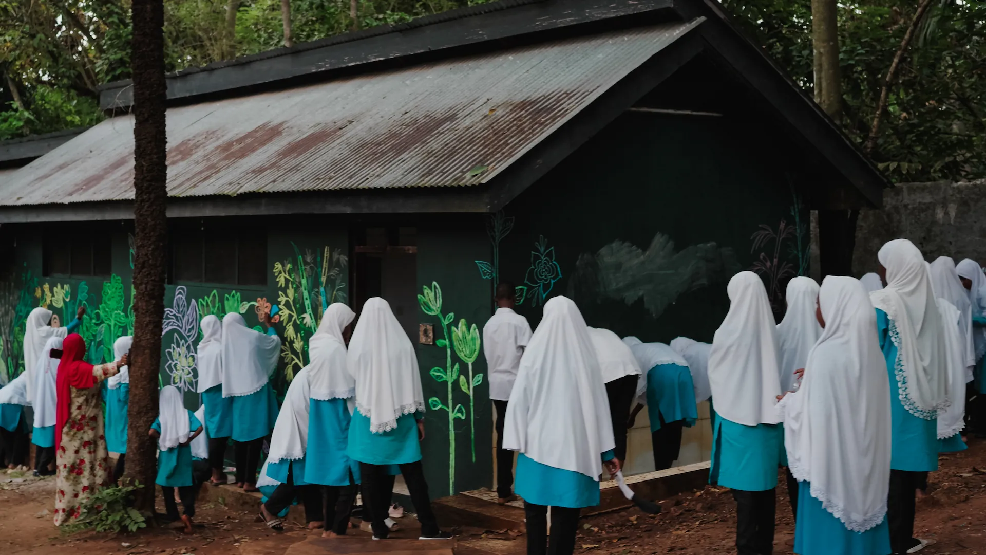 creative-education-fund-painting-school