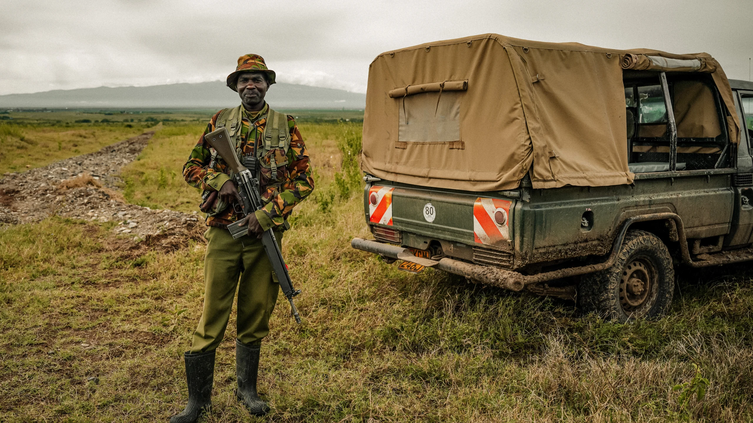 kym-rapier-foundation-segera-rhino-sanctuary-gallery-ranger-with-vehicle-01