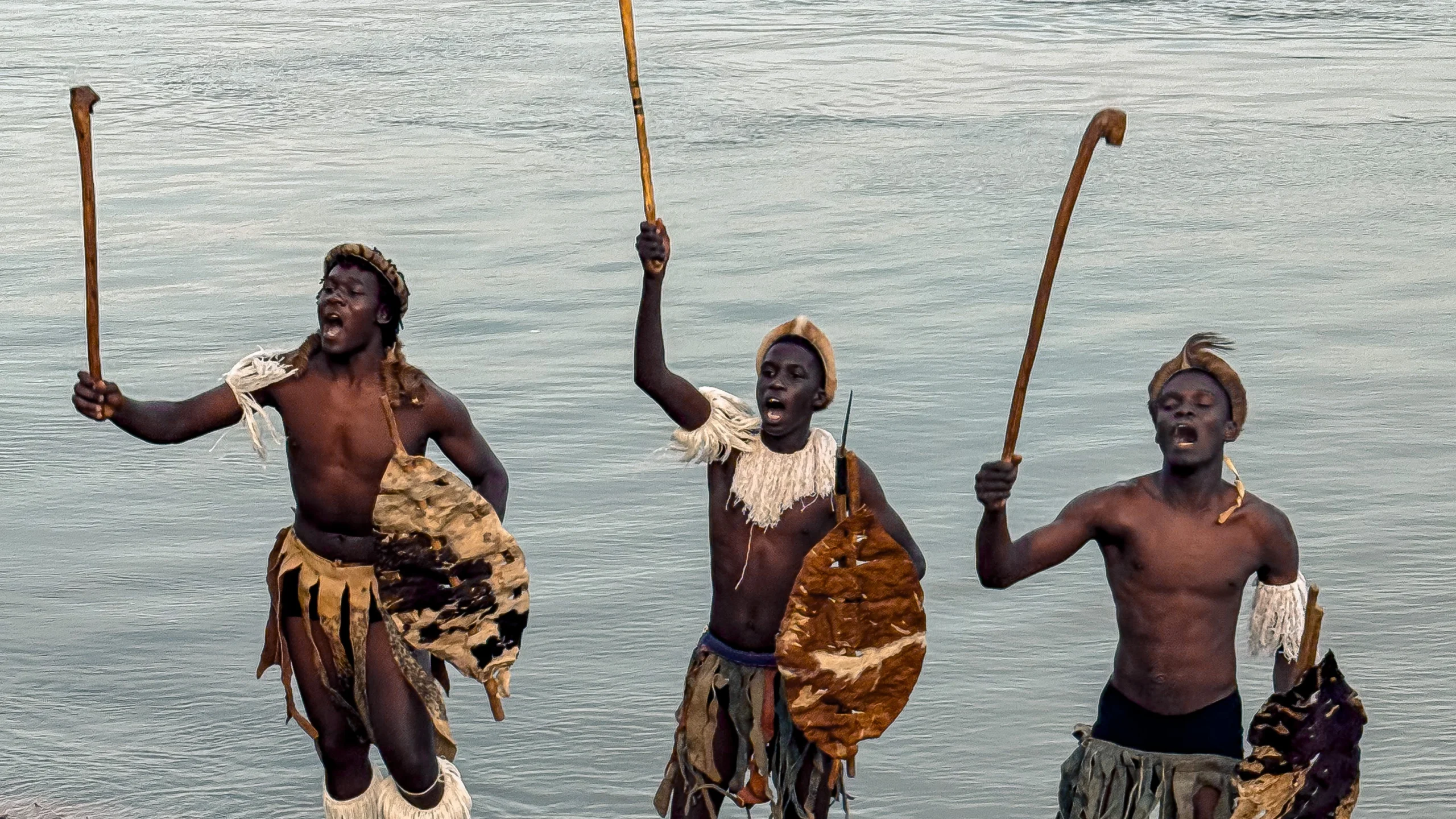 kym-rapier-foundation-ntseko-gallery-men-traditional-african-warrior-clothing-02